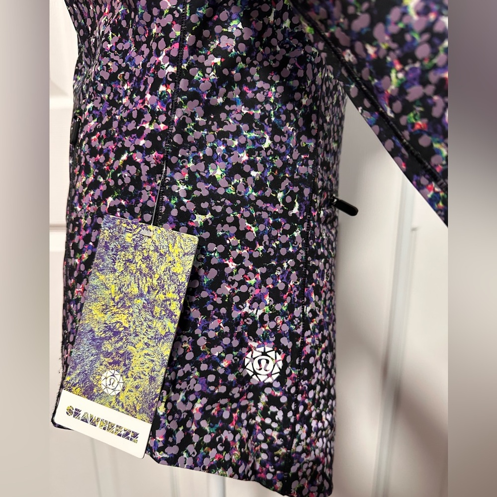 RARE NEW Lululemon Mist Over Windbreaker *SW Reflectives dots throughout Size 6 - Picture 3 of 8